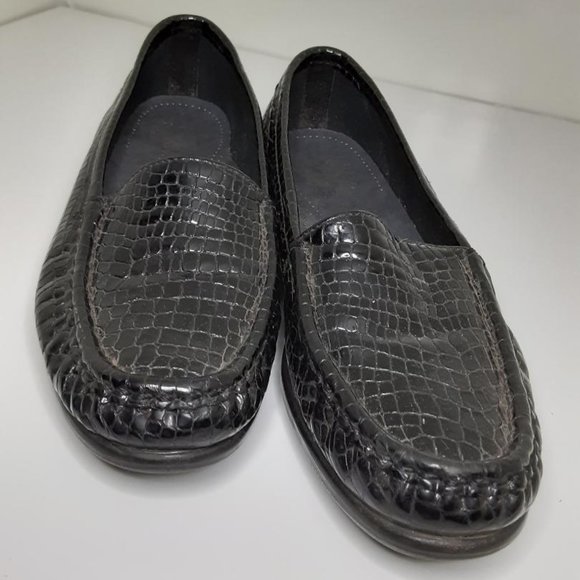 SAS Loafer Slip On Faux Alligator Pattern Black Size 6 - Picture 1 of 3